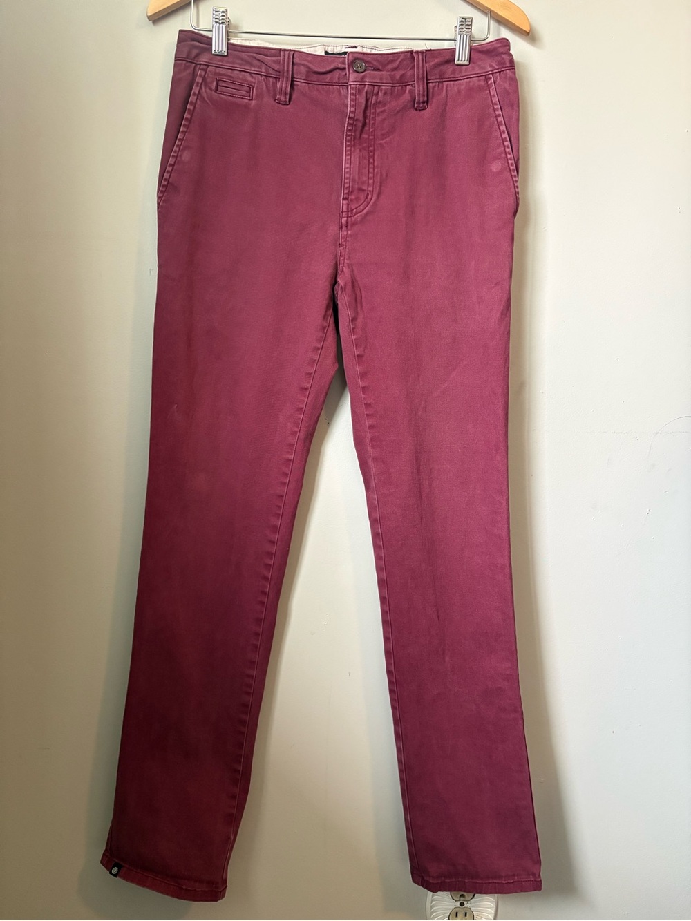 Element Straight Leg Burgundy Wine Chino pants, Women’s Sz 29.